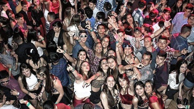 Escuelas reúnen a padres