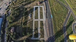 Las calles internas de boxes ya están listas en el kartódromo de La Paz.