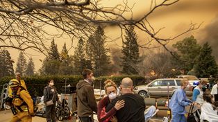 California sufre de nuevo devastadores incendios forestales
