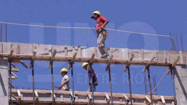 Los trabajadores de la construcción tendrán aumento del 30%