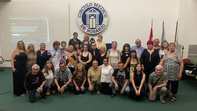 La Academia Argentina de Tangotereapia en el Círculo Médico de Rosario después de la proyección Contame Tango.&nbsp;