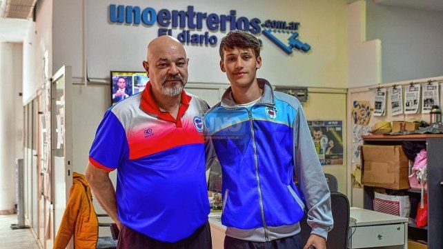 Carmelo Retamar junto a su entrenador Luis Vernay.
