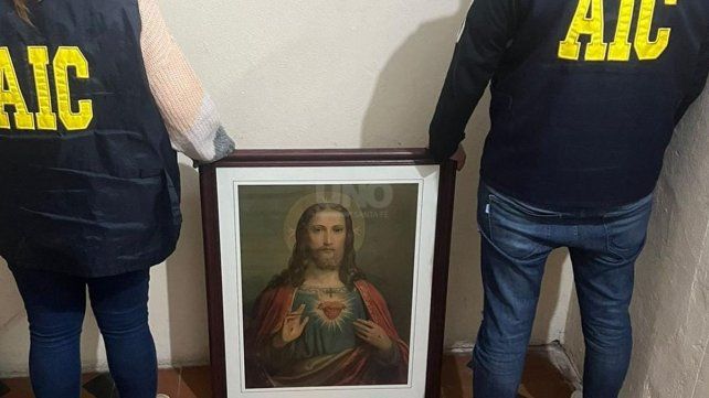 El cuadro que fue recuperado por la AIC en una vivienda de Villa del Parque