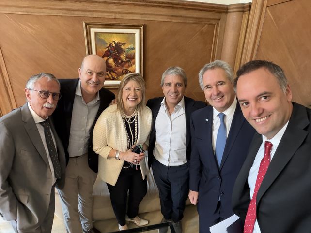 En plena tormenta política