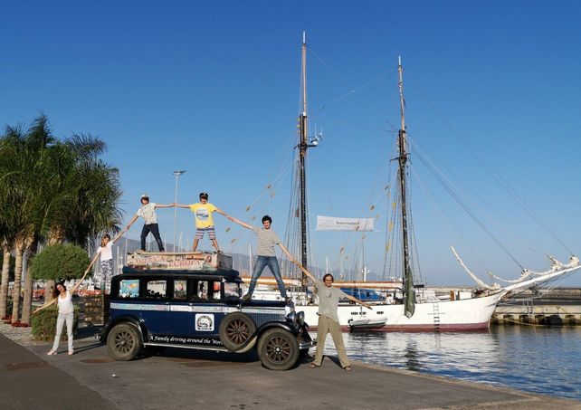 La familia que viajó 22 años por el mundo contará en San Lorenzo cómo atrapó su sueño