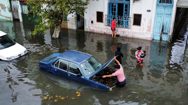 Un fuerte temporal provocó inundaciones en el Área Metropolitana de Buenos Aires