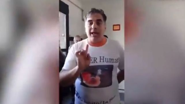 Activistas pro vida irrumpieron en una escuela para protestar contra la educación sexual