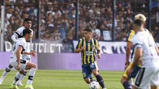 Giaccone dejó la cancha por una fuerte dolencia muscular en la zona de los aductores.