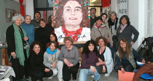 La maestra que se llev&oacute; la dictadura por contagiar la alegr&iacute;a