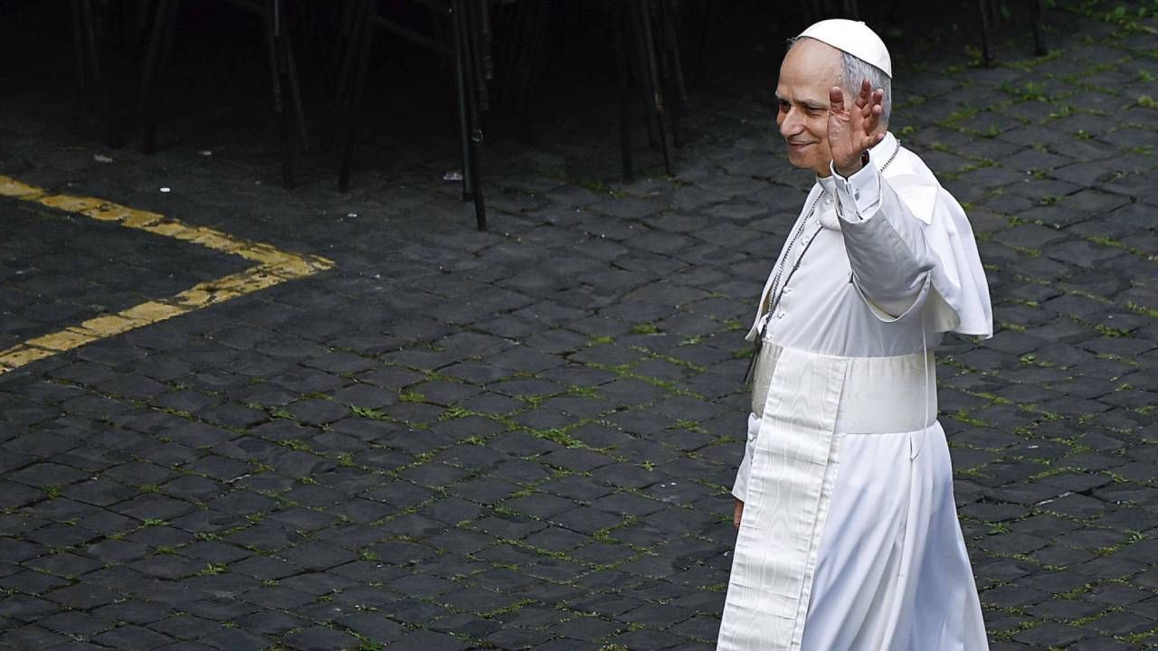 Uno Santa Fe | Tras ser operado, el papa León XIV comenzó a caminar y retomó su alimentación habitual