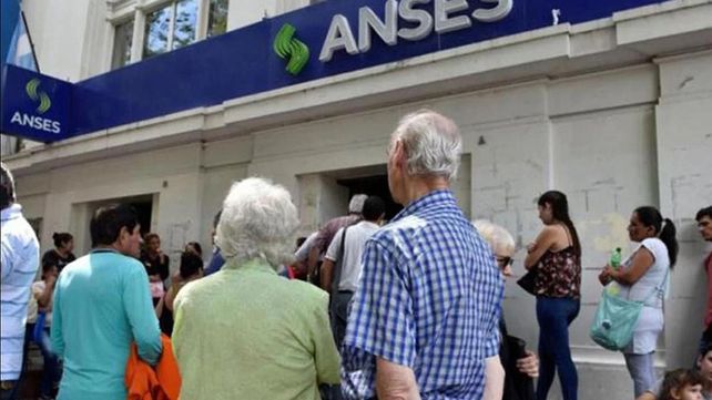 Jubilaciones: subirán 12,11% y la mínima será de $ 29.062