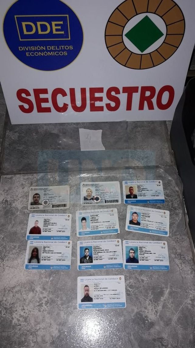 Todo trucho. Se secuestraron carnés que no son legales.