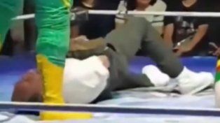 México: un árbitro murió tras un golpe en el ring y arrestaron al luchador