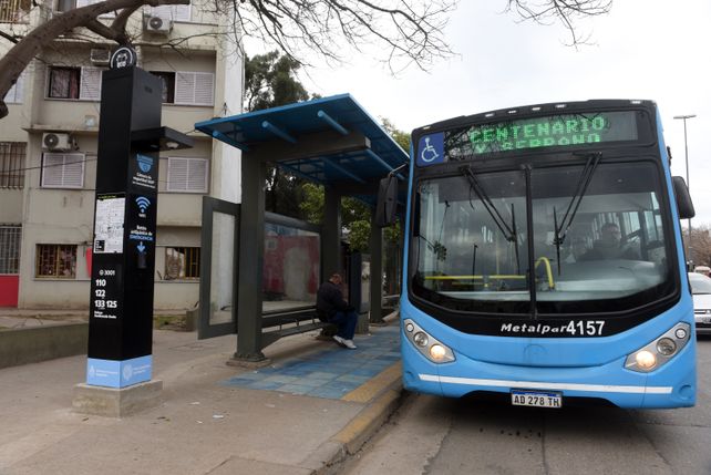 El sistema de transporte urbano del interior está en una profunda crisis.