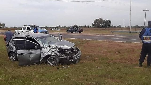Dos automóviles colisionaron en el cruce de rutas 127 y 32