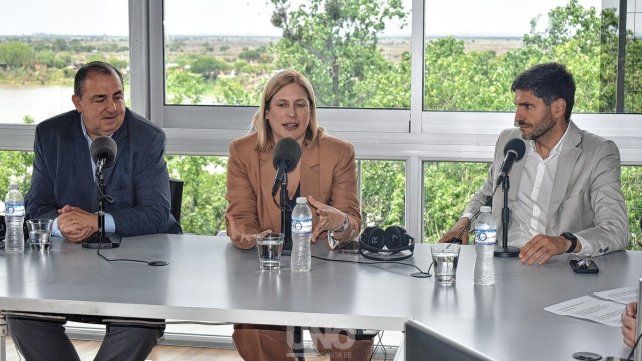 Juntos. El gobernador Maximiliano Pullaro