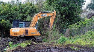 La Municipalidad intensifica la limpieza del arroyo Antoñico para prevenir anegamientos en Paraná