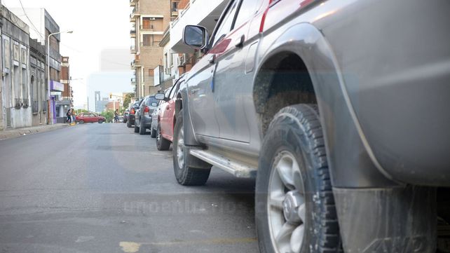 Diferencia. La multa por estacionar mal en Paraná cuesta 644 pesos
