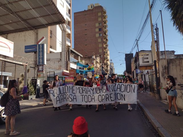 La Marcha Federal del Orgullo antifascista y antirracista replicó en varias ciudades de Entre Ríos. Postales de Paraná&nbsp;