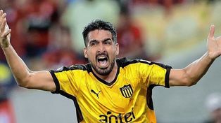 El delantero Lucas Viatri, con efímero paso por Colón, está cerca de retornar a Peñarol de Montevideo.&nbsp;