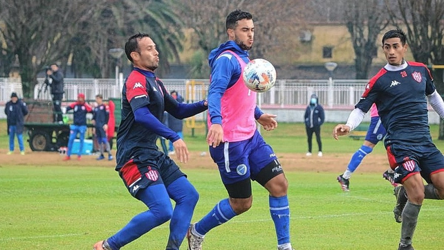 Unión y Godoy Cruz no pudieron romper el cero en La Martona