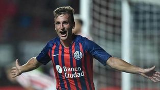 Sentido de pertenencia: el regalo de Bruno Pittón a las chicas de Unión