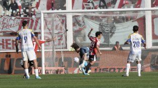 Central dio un paso en falso frente a Estudiantes por Copa Argentina y fue goleador.