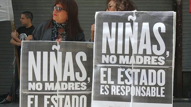 Reclamo de ONGs contra la violencia institucional que sufrió la nena tucumana