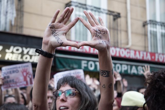 La Manada: El caso de los cinco jóvenes que violaron a una chica en San Fermín que indigna a España
