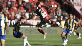 En el clásico, el Colo Ramírez fue titular y capitán. Hasta ahora, a la confianza del nuevo DT de Newells no le respondió con buenas actuaciones.