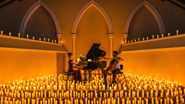 Eel fenómeno global de conciertos a la luz de las velas desembarca en Rosario