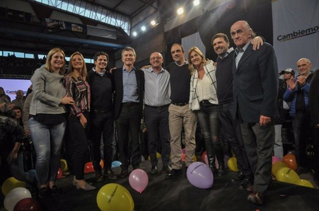 equipo. Macri posó ayer junto a Scaglia