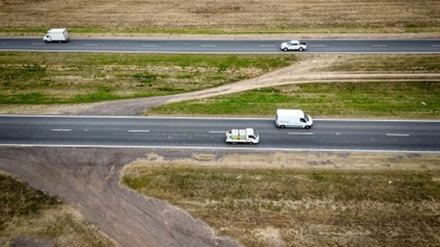 Temerario cruce múltiple a la altura de Roldán