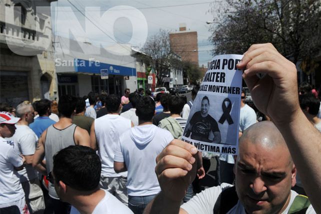 A paso firme para pedir justicia por el crimen en la recoleta santafesina