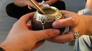 El consumo de yerba mate batió un récord histórico en el último verano en Argentina
