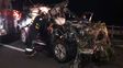 La Toyota Land Cruiser cayó desde el puente.&nbsp;