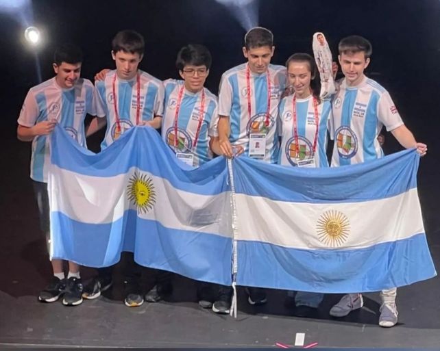 El equipo argentino que compitió en la Olimpiada Internacional de Matemática.