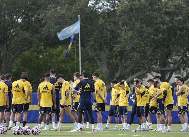 El equipo de Boca se prepara para el debut del lunes en Estados Unidos.