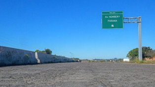 La intendenta de Paraná, Rosario Romero, continúa las gestiones para la continuidad de las obras en la ruta 12.&nbsp;