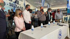 municipales y javkin firmaron la paz: se levanto la carpa de plaza 25 de mayo municipales y javkin firmaron la paz: se levanto la carpa de plaza 25 de mayo