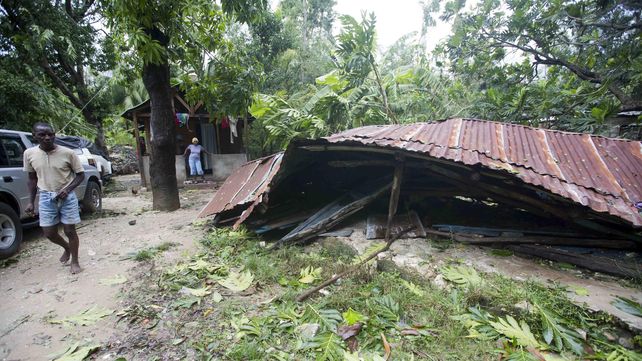 El huracán Matthew devastó Haití y castigó a Cuba en su camino hacia Bahamas y Florida