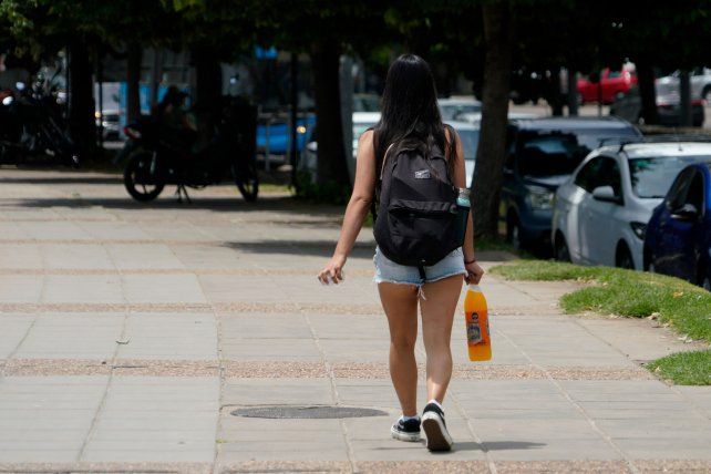 El tiempo en Rosario: lunes muy caluroso en vísperas de posibles tormentas