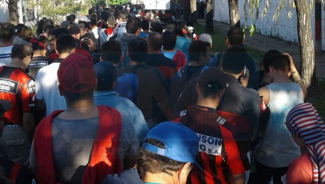 Boca derrotó a Patronato por 2 a 0 y festejó en un Grella repleto