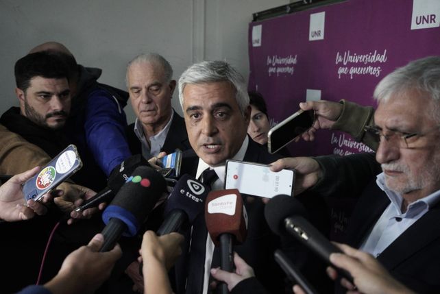 La universidad adelantó que activarán acciones legales para la restitución del pago de haberes a los docentes y personal universitario.