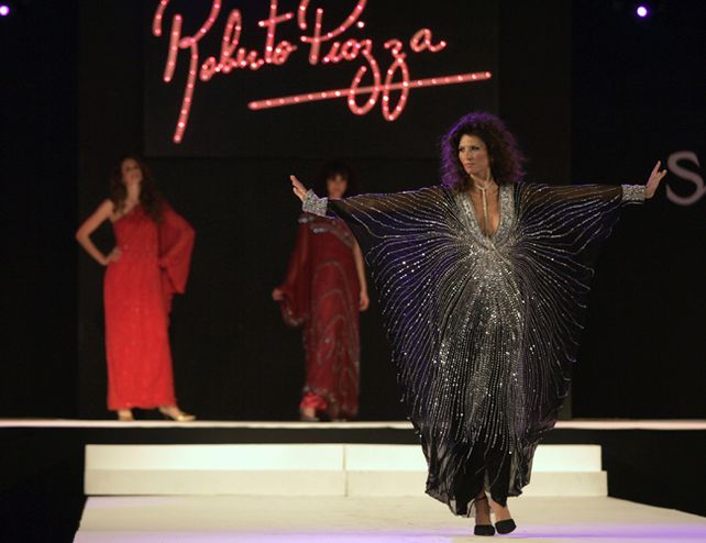 El dise&ntilde;ador de alta costura Roberto Piazza present&oacute; su colecci&oacute;n con desnudos totales