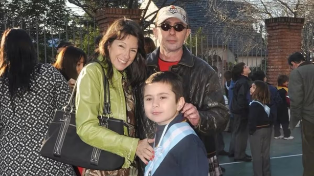 El Indio Solari junto a su esposa Viru y su hijo Bruno.&nbsp;