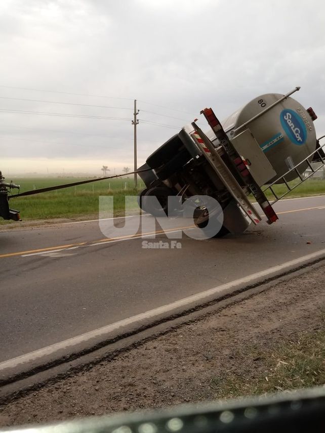 Franck: volcó un camión con semirremolque en la ruta provincial 6