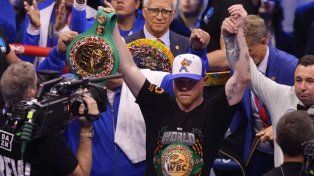 Canelo Álvarez derrotó a Scull y se coronó campeón indiscutido de los supermedianos
