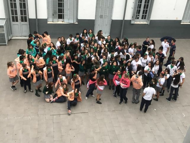 Aborto: alumnos de un colegio católico de la zona sur se manifestaron a favor