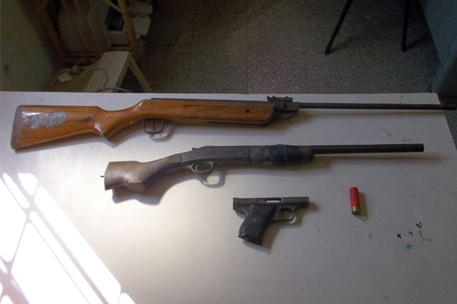 Allanamiento con secuestro de arma de fuego en Alto Verde